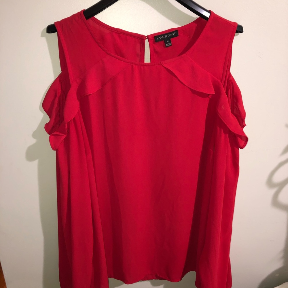 🌻3/$25 and 4.99 ship🌻 Lane Byant cold shoulder